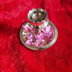 The Pooja Shop Small Brass Incense Stand (Agardan, Agarbatti Stand) Golden 18 Gm