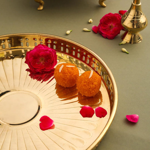 Tears Crafts Brass Pooja Thali, Traditional Puja Plate, Floral Design,10 inches Diameter, 400 Grams, Glossy Polished Handmade Aarti Plate/Thali