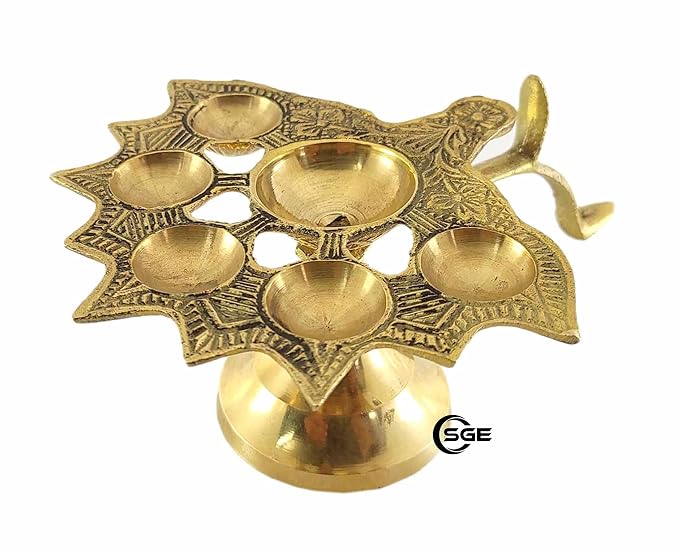 Indian Brass Oil lamp Stand with 6 Wicks - Traditional Brass Golden Diya with Multiple batti - Auspicious Diya lamp for Home arti – Praying Accessory