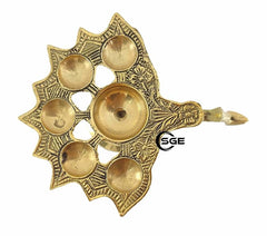 Indian Brass Oil lamp Stand with 6 Wicks - Traditional Brass Golden Diya with Multiple batti - Auspicious Diya lamp for Home arti – Praying Accessory